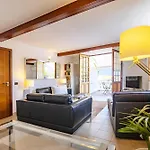 La Casa *