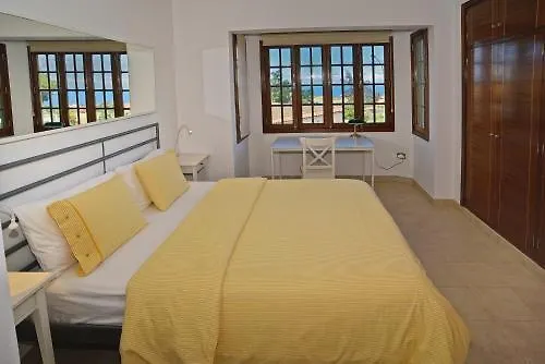 La Casa * פוארטו דה לה קרוז